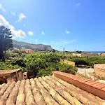 Nocleg ze śniadaniem Bed & Breakfast Tonnara di Bonagia