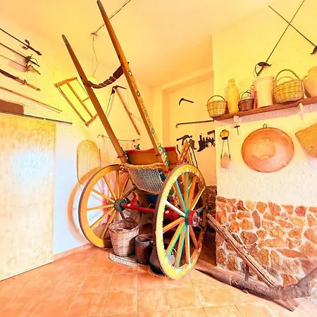 ベッド・アンド・ブレックファスト Bed & Breakfast *