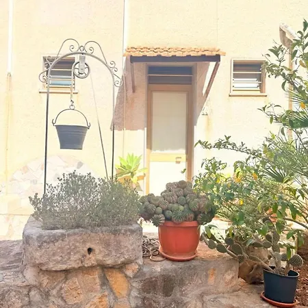 Bed & Breakfast ベッド・アンド・ブレックファスト *